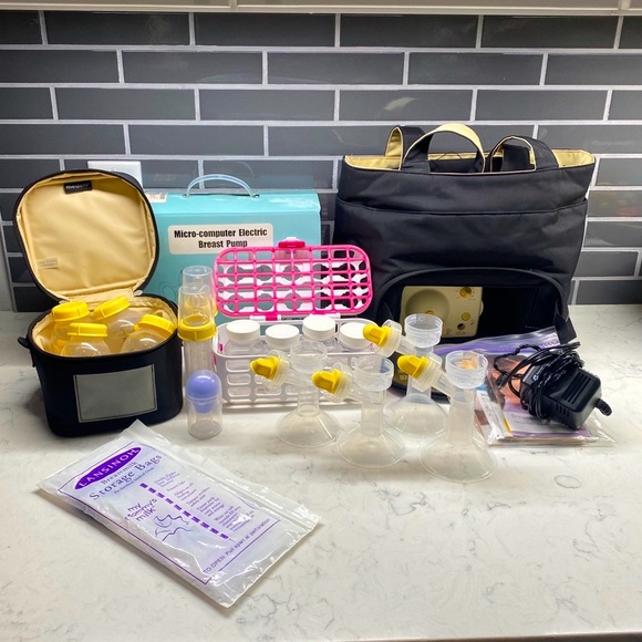 Medela Other - MEDELA Feeding/ Nursing Bottle and Bag 34pc Lot